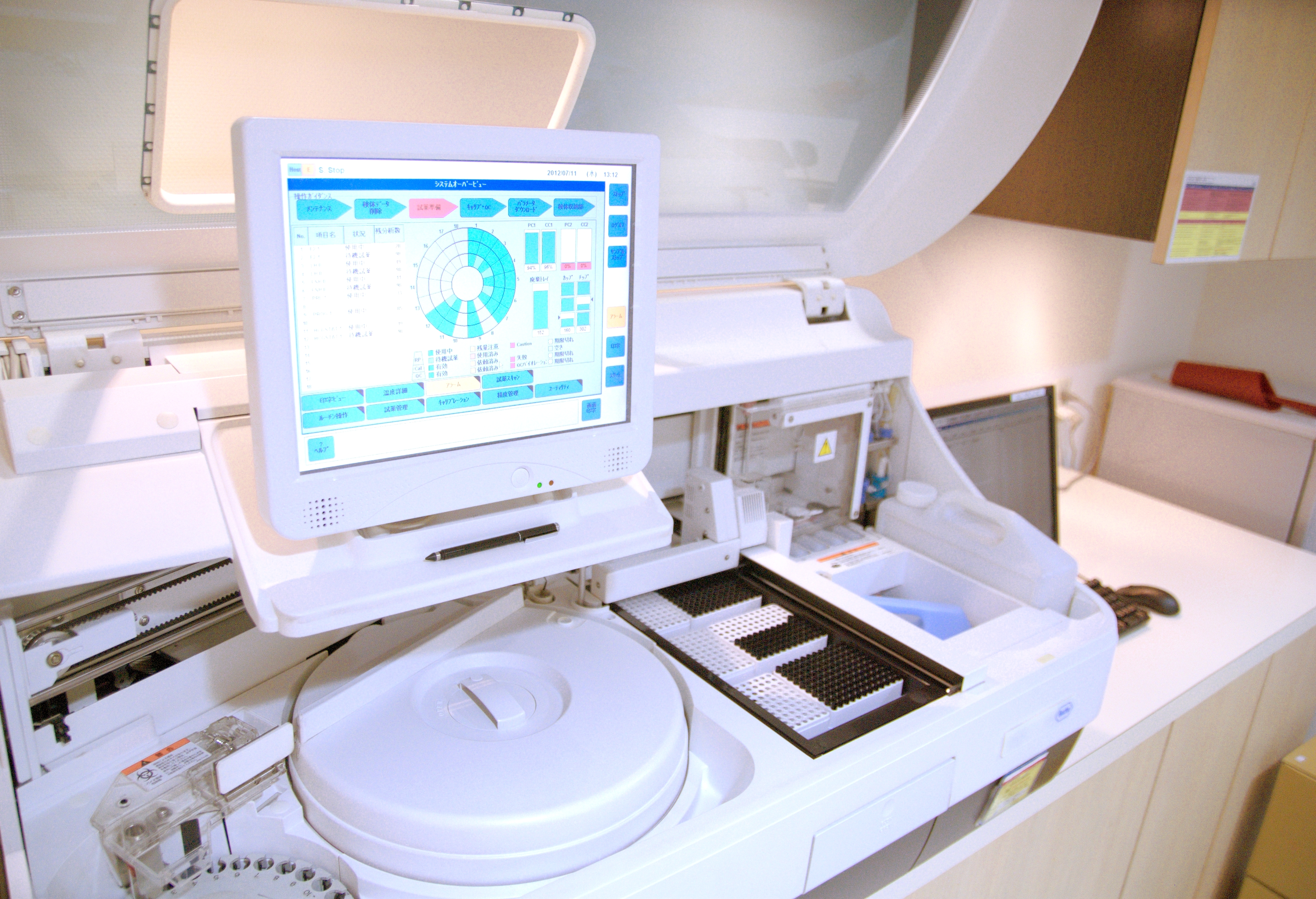 Roche社　cobas e411  生化学・免疫分析装置